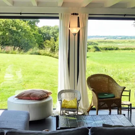 Spacieuse Maison Avec Jardin Pres De