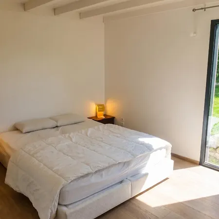Spacieuse Maison Avec Jardin Pres De Saint-Molf