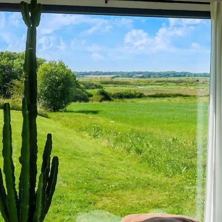 Spacieuse Maison Avec Jardin Pres De Saint-Molf